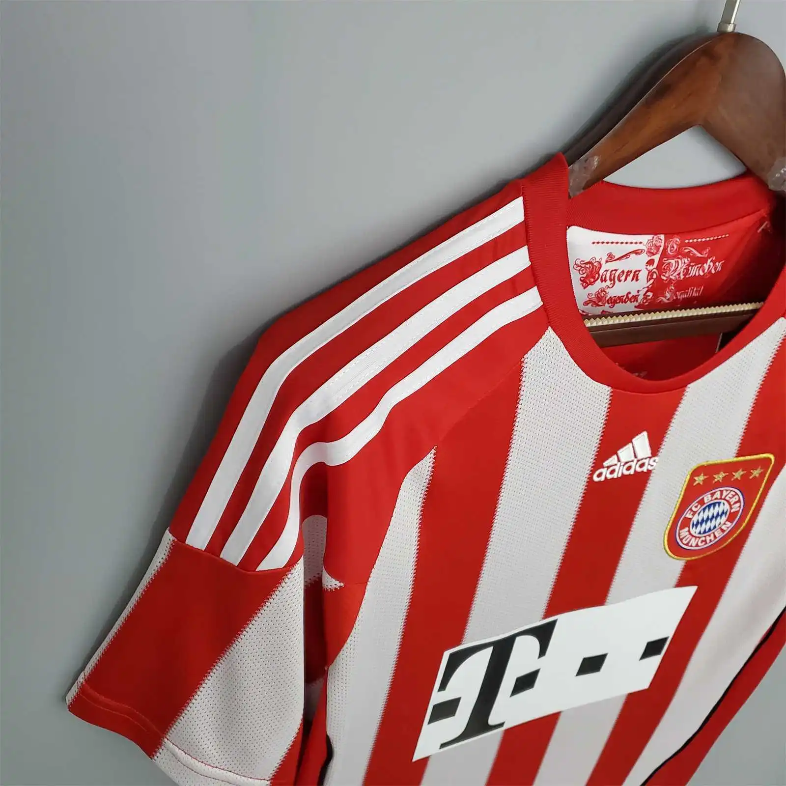 10-11 Bayern Munich Home Retro Football jersey Fan version