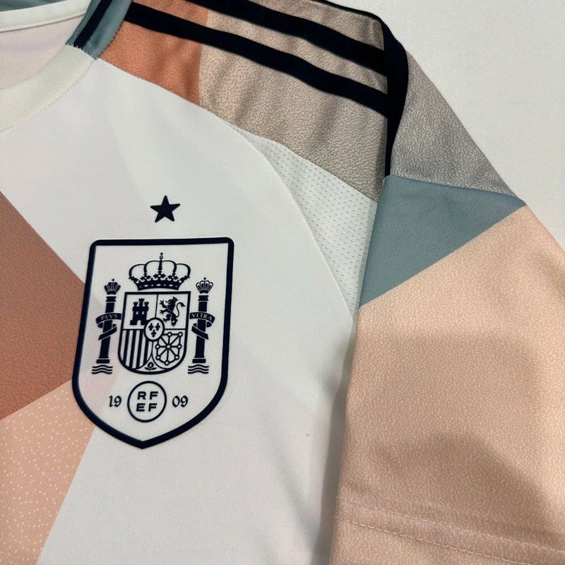 Women's Spain away jersey 2025